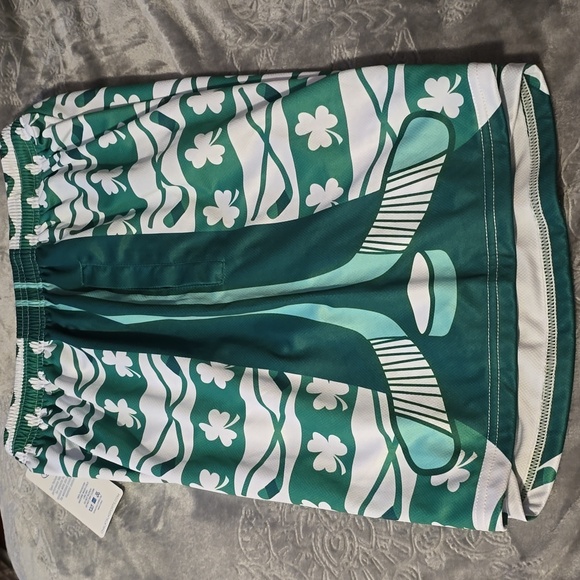 Men's small hockey shorts with shamrocks - Picture 3 of 5